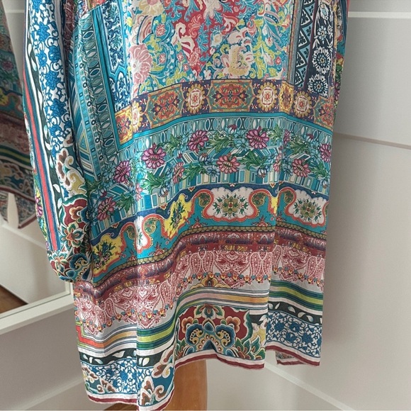 Johnny Was 100% Silk Oversized Tunic - Picture 7 of 9